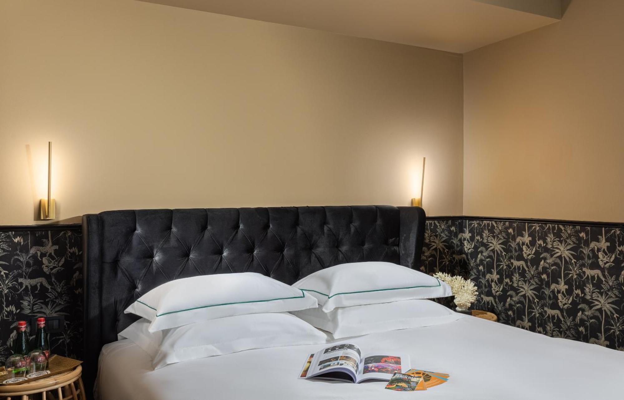 Beach Hotel By Zvieli Hotels Tel Aviv Room photo